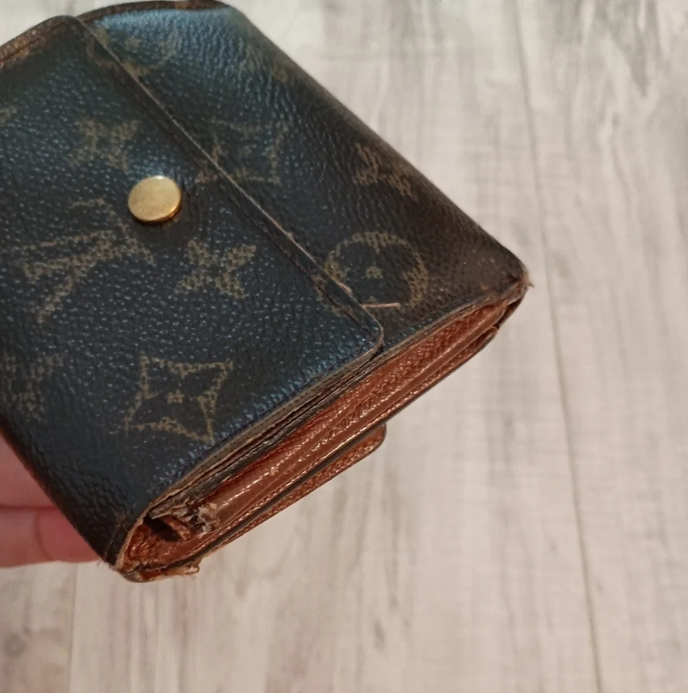 Authentic Louis Vuitton Monogram Portefeiulle Elise Trifold Wallet